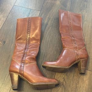 Vintage made in Brazil brown leather heeled boots size 8